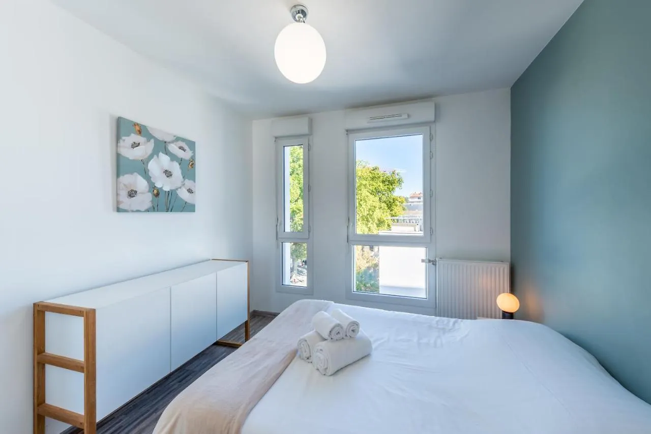 Bluemary - Spacieux T3 Garage Balcon Apartment Lyon